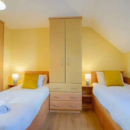 108 - 5 Bed Townhouse By Shortstays Tatil Evi