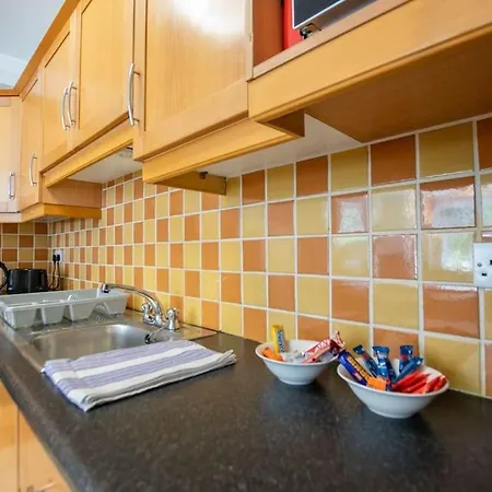 108 - 5 Bed Townhouse By Shortstays * Galway