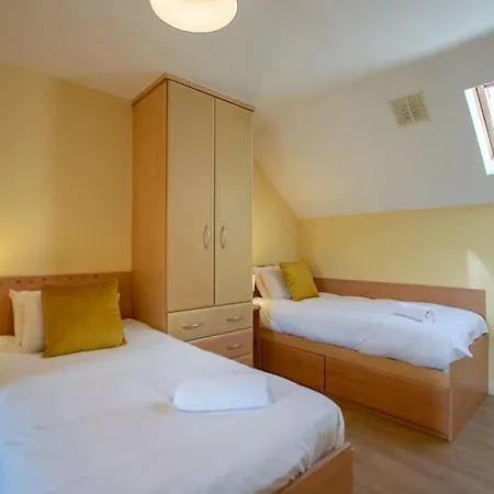 Tatil Evi 108 - 5 Bed Townhouse By Shortstays *