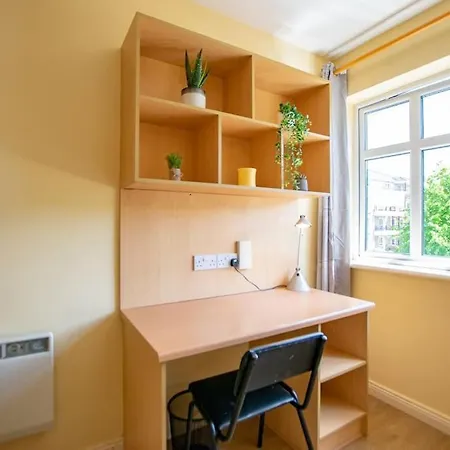 108 - 5 Bed Townhouse By Shortstays Tatil Evi Galway