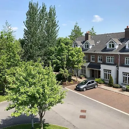 108 - 5 Bed Townhouse By Shortstays Vakantiehuis Galway