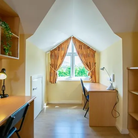 108 - 5 Bed Townhouse By Shortstays Vakantiehuis